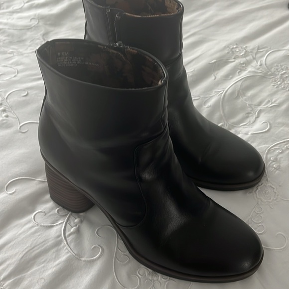 Korks black boots! - Picture 3 of 3